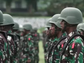 Prajurit TNI saat persiapan latihan